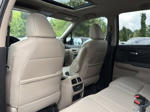 Used 2019 Honda Pilot EX-L image 12