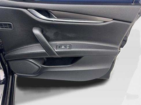 Used 2020 Maserati Ghibli image 48