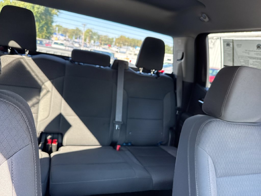 Used 2022 Chevrolet Silverado 1500 LT RWD image 34