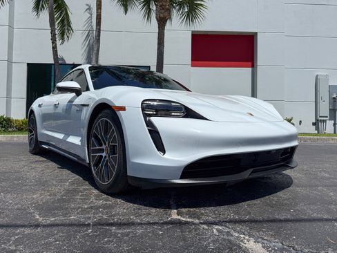 Used 2023 Porsche Taycan RWD image 6
