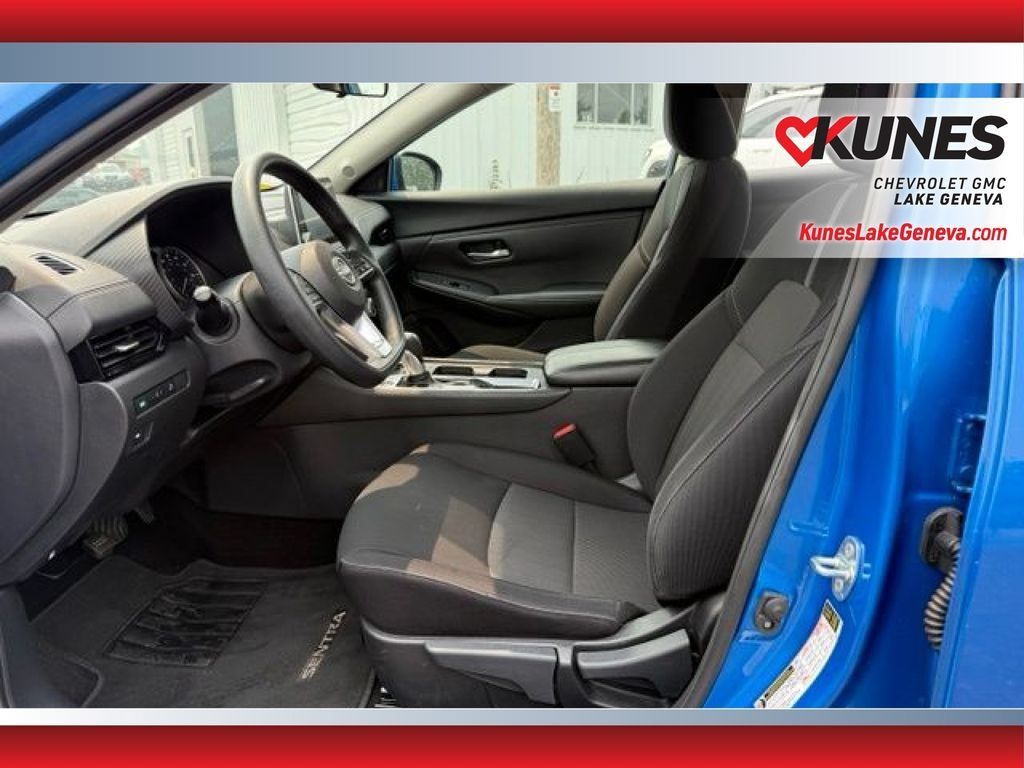 Used 2024 Nissan Sentra SV FWD image 11