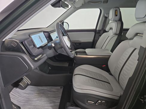 Used 2024 Rivian R1S Adventure AWD/4WD image 20