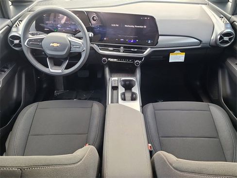 New 2026 Chevrolet Equinox EV LT image 16