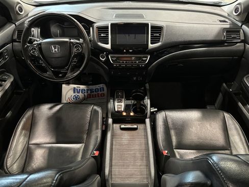 Used 2018 Honda Pilot Touring image 30