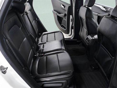 Used 2024 Ford Escape Platinum image 36