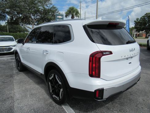 Used 2024 Kia Telluride S w/ S Sunroof Package FWD image 8