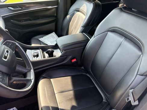 New 2026 Jeep Grand Cherokee L Limited AWD/4WD image 15