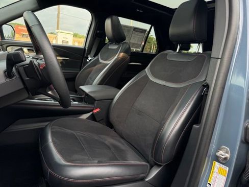 Used 2025 Ford Explorer ST w/ Sun And Sound Package AWD/4WD image 5