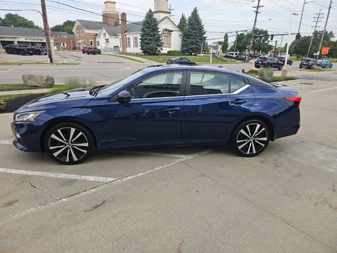 Used 2019 Nissan Altima 2.5 SR w/ SR Premium Package AWD/4WD image 10