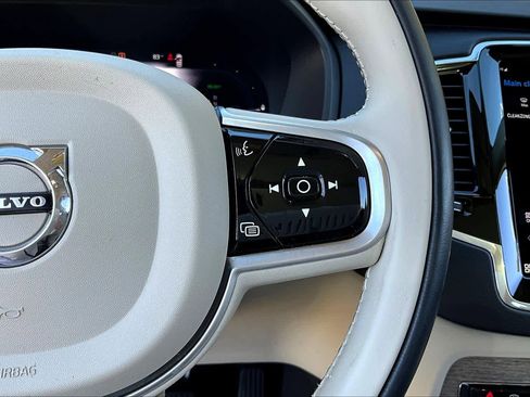 Used 2023 Volvo XC90 T8 Plus w/ Protection Package Premier image 22