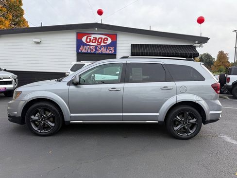 Used 2020 Dodge Journey Crossroad image 3