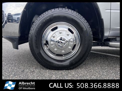 Used 2024 RAM 3500 Big Horn image 29