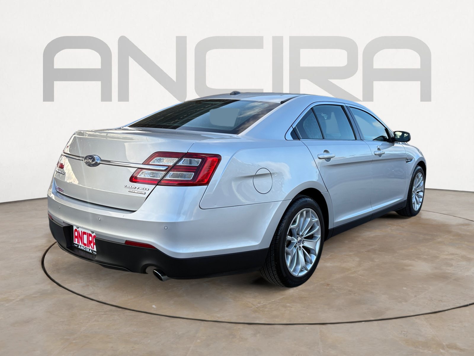 Used 2018 Ford Taurus Limited FWD image 10
