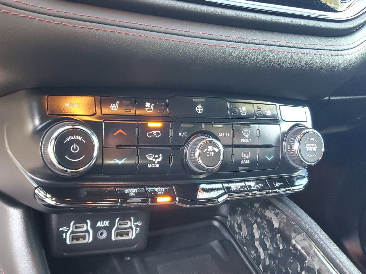 Used 2022 Dodge Durango R/T AWD/4WD image 22