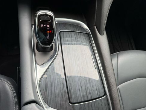 Used 2021 Buick Enclave Essence w/ Sport Touring Edition FWD image 35