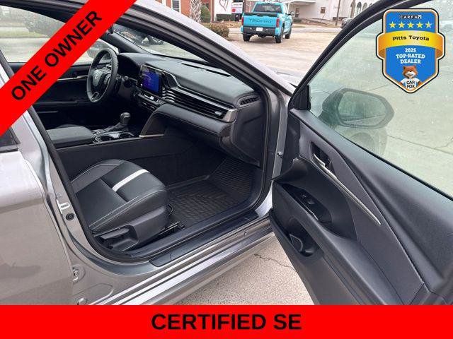 Used 2025 Toyota Camry SE FWD image 11