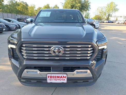 Used 2024 Toyota Tacoma Limited w/ Limited Package (LT) AWD/4WD image 9