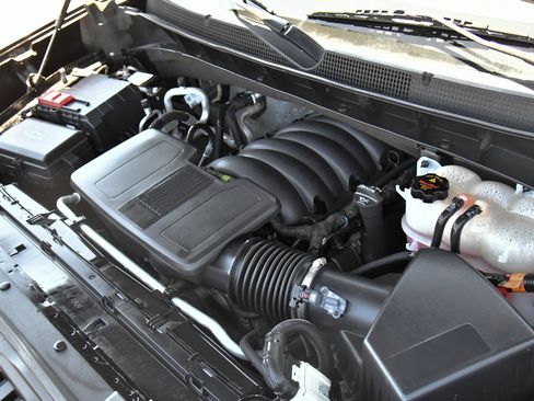Used 2022 Chevrolet Silverado 1500 LT RWD image 46