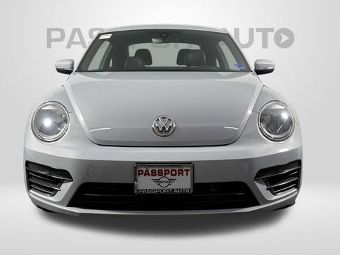 Used 2018 Volkswagen Beetle 2.0T S w/ Style & Comfort Package For S FWD image 2