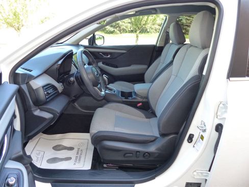 Used 2024 Subaru Outback Premium AWD/4WD image 25