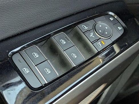 Used 2025 Nissan Pathfinder Platinum w/ Cargo Package AWD/4WD image 26