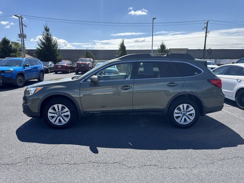 Used 2016 Subaru Outback 2.5i Premium AWD/4WD image 26