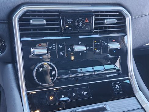 Used 2025 Nissan Armada SL w/ Captain's Chari Seat Package image 37