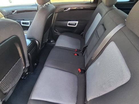 Used 2014 Chevrolet Captiva Sport LS image 4