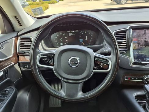 Used 2016 Volvo XC90 T6 Momentum AWD/4WD image 23