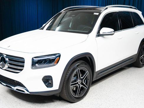 Certified 2026 Mercedes-Benz GLB 250 image 1