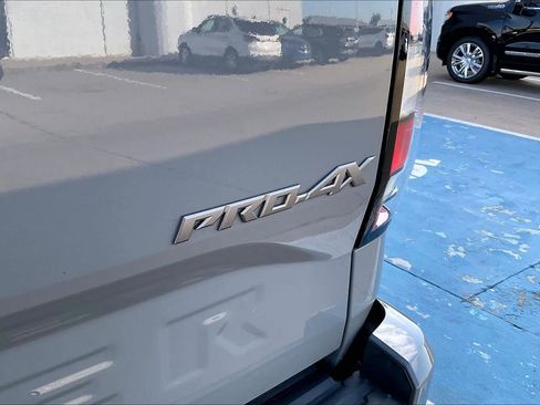 Used 2023 Nissan Frontier PRO-4X w/ Technology Package AWD/4WD image 9