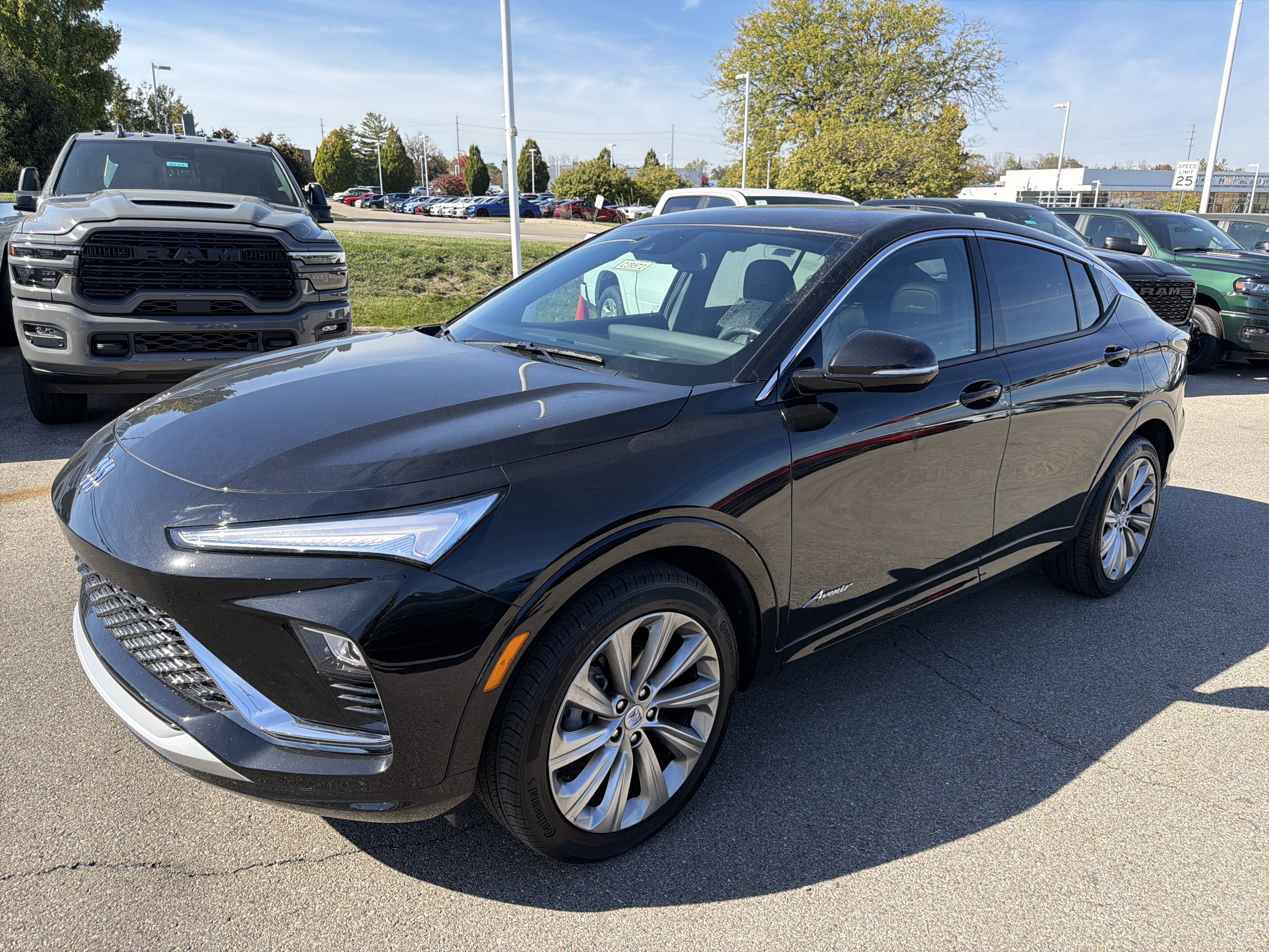 Used 2025 Buick Envista Avenir FWD image 4