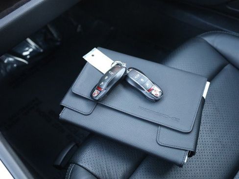 Used 2017 Porsche 911 Carrera image 39