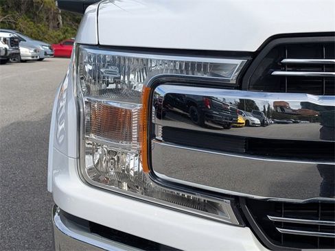 Used 2019 Ford F150 Lariat w/ Max Trailer Tow Package image 9