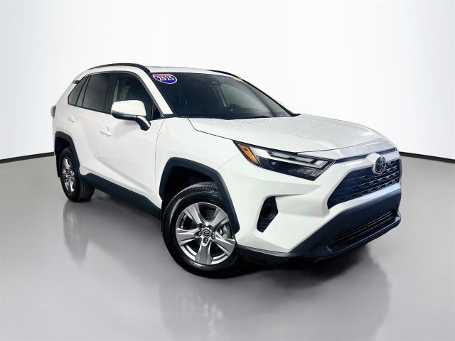 Used 2025 Toyota RAV4 XLE w/ Convenience Package FWD image 2
