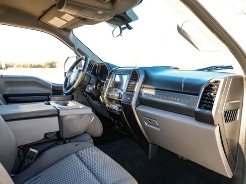 Used 2021 Ford F250 XLT image 10
