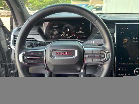 Used 2025 GMC Acadia Elevation FWD image 26