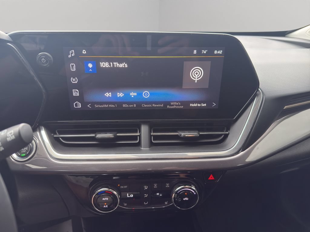Used 2025 Chevrolet Trax ACTIV w/ Driver Confidence Package FWD image 29