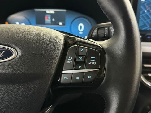 Used 2024 Ford Escape Platinum image 22