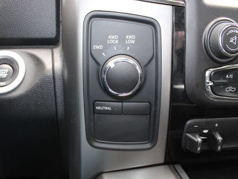 Used 2018 RAM 2500 Laramie w/ Sport Appearance Group image 30