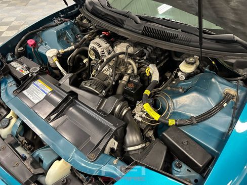 Used 1996 Pontiac Firebird Convertible RWD image 39