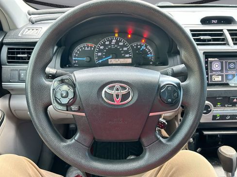 Used 2014 Toyota Camry FWD image 14