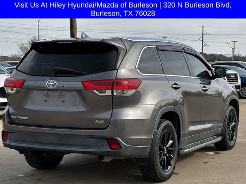 Used 2019 Toyota Highlander XLE image 4