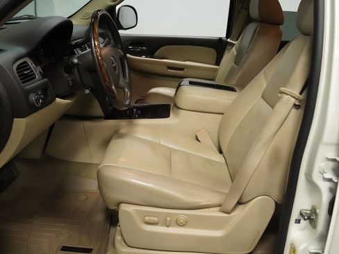 Used 2009 GMC Yukon Denali image 33