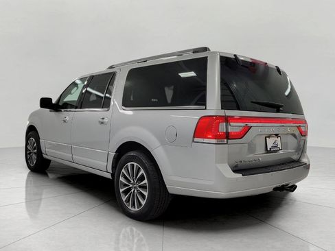 Used 2015 Lincoln Navigator L 4WD image 20