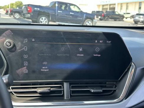 Used 2025 Chevrolet Trax LT w/ Driver Confidence Package FWD image 11