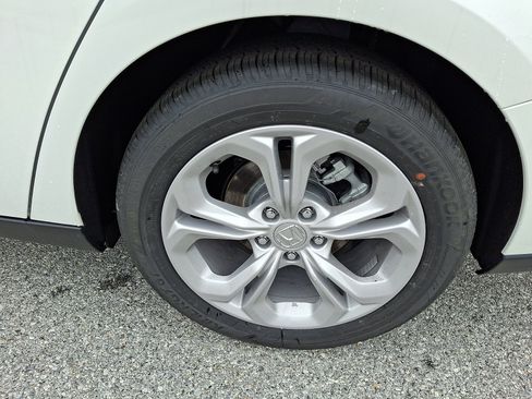 New 2026 Honda Accord LX image 5