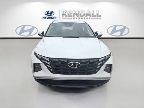 Used 2024 Hyundai Tucson SE FWD image 2