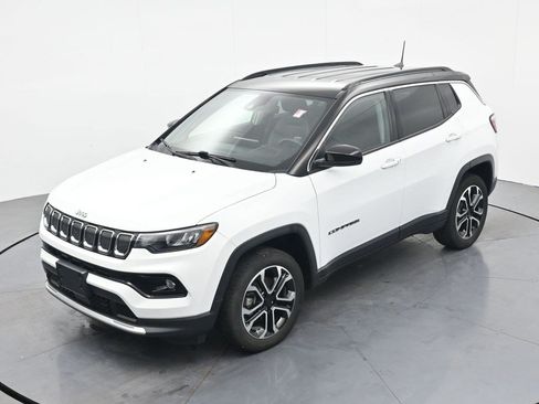 Used 2022 Jeep Compass Limited AWD/4WD image 17