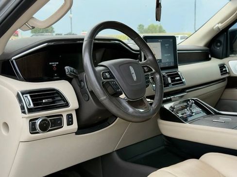 Used 2020 Lincoln Navigator Reserve w/ Luxury Package AWD/4WD image 10